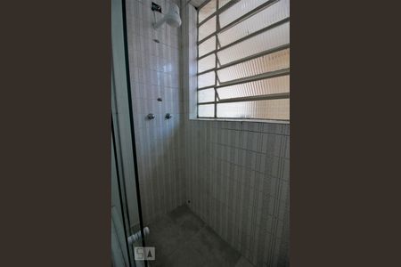 Chuveiro de casa para alugar com 3 quartos, 125m² em Ferreira, São Paulo