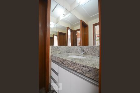 Apartamento à venda com 154m², 4 quartos e 3 vagasBanheiro semi-suíte