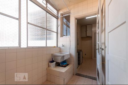 Apartamento à venda com 97m², 2 quartos e sem vaga Apartamento à venda com 97m², 2 quartos e sem vagaLavanderia