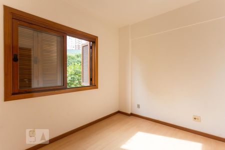 Quarto 1 de apartamento para alugar com 3 quartos, 92m² em Petrópolis, Porto Alegre