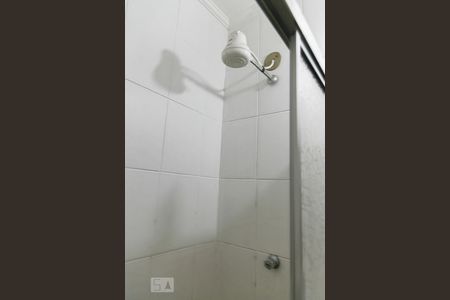 Banheiro de kitnet/studio para alugar com 1 quarto, 33m² em República, São Paulo