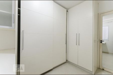 Quarto 2 de apartamento à venda com 2 quartos, 50m² em Km 18, Osasco