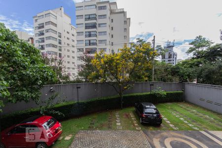 Sala (vista) de apartamento para alugar com 2 quartos, 70m² em Vila Suzana, São Paulo