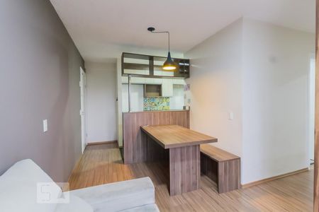 Sala de apartamento para alugar com 2 quartos, 50m² em Jardim Bela Vista, Guarulhos