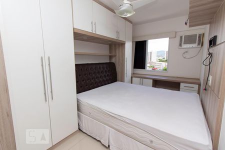 Suíte de apartamento para alugar com 2 quartos, 60m² em Del Castilho, Rio de Janeiro
