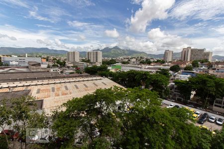 Vista do quarto 1  de apartamento para alugar com 2 quartos, 60m² em Del Castilho, Rio de Janeiro
