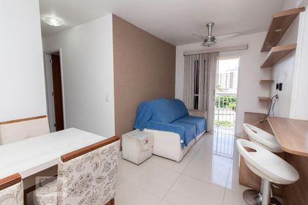 Sala de apartamento para alugar com 2 quartos, 60m² em Del Castilho, Rio de Janeiro