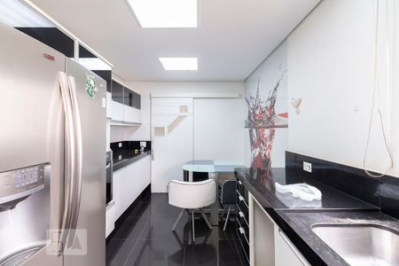 Apartamento à venda com 254m², 3 quartos e 3 vagasCozinha 