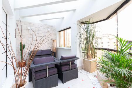 Apartamento à venda com 254m², 3 quartos e 3 vagasSacada 2