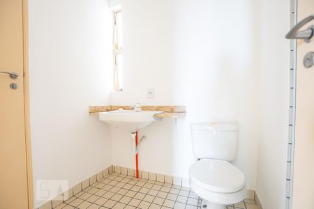 Banheiro de apartamento para alugar com 3 quartos, 54m² em Vila Parque Jabaquara, São Paulo