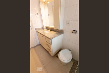 Banheiro de apartamento para alugar com 2 quartos, 80m² em Perdizes, São Paulo