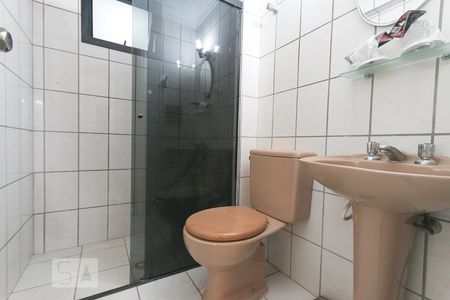 Banheiro  de apartamento à venda com 3 quartos, 78m² em Vila Firmiano Pinto, São Paulo