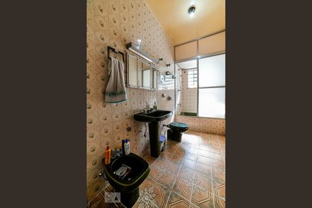 Casa à venda com 200m², 5 quartos e 3 vagasBanheiro 2