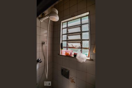 Casa à venda com 200m², 5 quartos e 3 vagasBanheiro 1