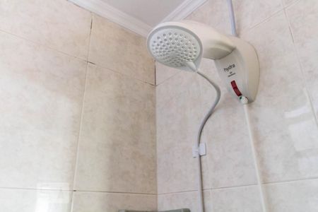 Banheiro de apartamento à venda com 1 quarto, 47m² em Passo da Areia, Porto Alegre