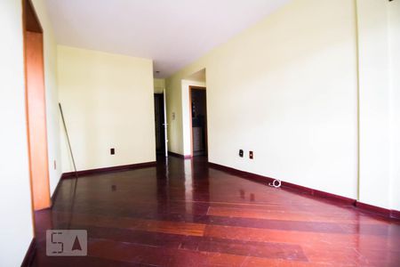Sala de apartamento à venda com 1 quarto, 47m² em Passo da Areia, Porto Alegre