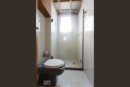 Suíte Banheiro de apartamento à venda com 1 quarto, 70m² em Petrópolis, Porto Alegre