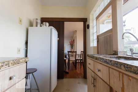 Cozinha de apartamento à venda com 1 quarto, 70m² em Petrópolis, Porto Alegre