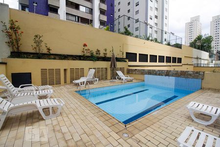 Apartamento para alugar com 60m², 2 quartos e 2 vagasPiscina