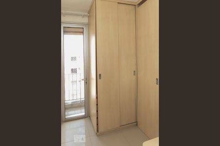 Apartamento para alugar com 150m², 2 quartos e 1 vaga Apartamento para alugar com 150m², 2 quartos e 1 vagaCloset