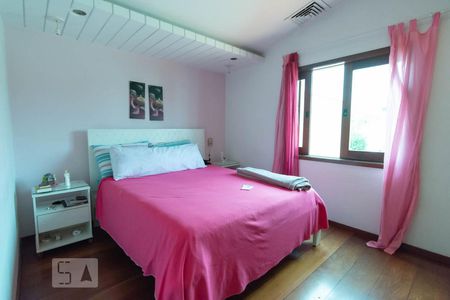 Casa para alugar com 500m², 4 quartos e 4 vagasSuíte