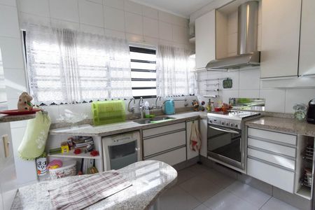 Casa para alugar com 500m², 4 quartos e 4 vagasCozinha