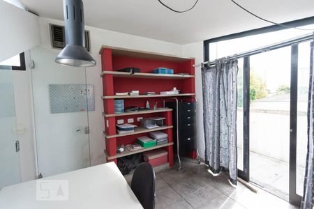 Casa para alugar com 500m², 4 quartos e 4 vagasEscritório Superior