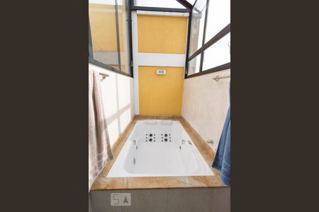 Casa para alugar com 500m², 4 quartos e 4 vagasBanheiro Suíte