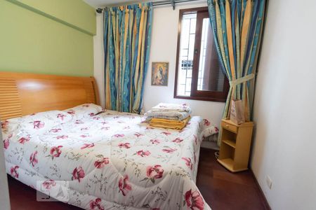 Casa para alugar com 500m², 4 quartos e 4 vagasQuarto Serviço