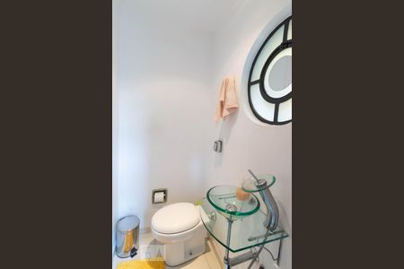 Casa para alugar com 500m², 4 quartos e 4 vagasLavabo