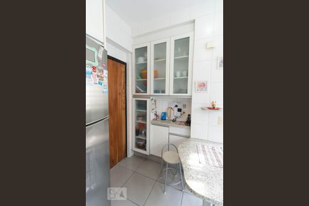 Casa para alugar com 500m², 4 quartos e 4 vagasCozinha