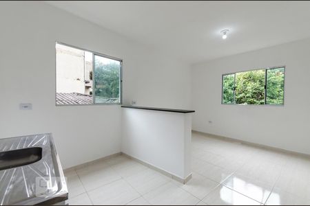 Sala / Cozinha de casa para alugar com 2 quartos, 55m² em Jaguaré, São Paulo