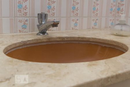 Apartamento para alugar com 66m², 2 quartos e 1 vaga Apartamento para alugar com 66m², 2 quartos e 1 vagaDetalhe do banheiro