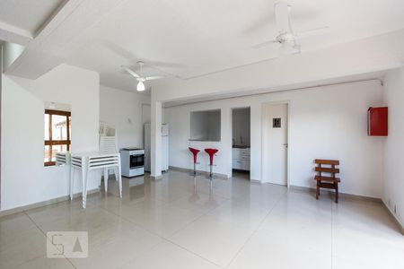 Apartamento à venda com 68m², 2 quartos e sem vaga Apartamento à venda com 68m², 2 quartos e sem vagaSalão de Festas