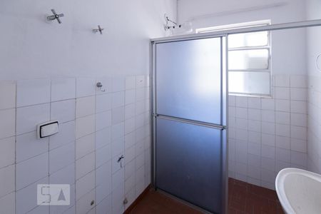 Banheiro de apartamento à venda com 2 quartos, 85m² em Barra Funda, São Paulo