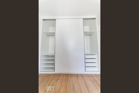 Apartamento para alugar com 70m², 3 quartos e 2 vagas Apartamento para alugar com 70m², 3 quartos e 2 vagasSuíte