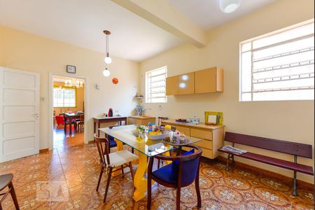 Casa para alugar com 400m², 3 quartos e 5 vagas Casa para alugar com 400m², 3 quartos e 5 vagasCopa