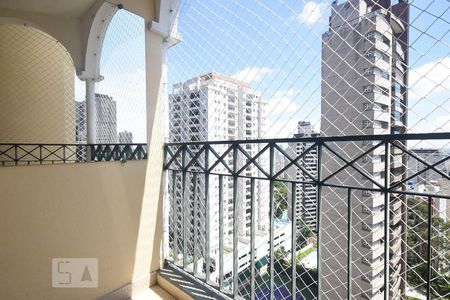 Apartamento à venda com 75m², 2 quartos e 2 vagasVaranda