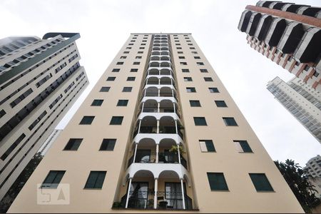 Apartamento à venda com 75m², 2 quartos e 2 vagasFachada