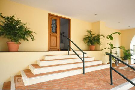 Apartamento à venda com 75m², 2 quartos e 2 vagasEntrada