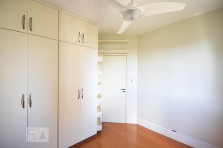Apartamento à venda com 75m², 2 quartos e 2 vagasQuarto