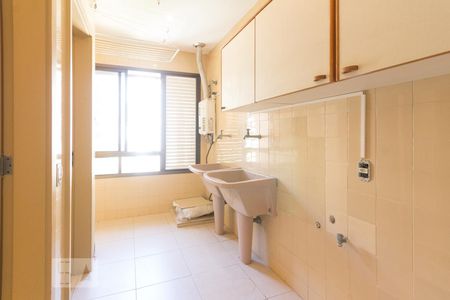 Apartamento à venda com 300m², 4 quartos e 3 vagas Apartamento à venda com 300m², 4 quartos e 3 vagasÁrea de Serviço