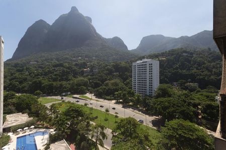 Apartamento à venda com 300m², 4 quartos e 3 vagas Apartamento à venda com 300m², 4 quartos e 3 vagasVista