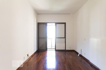 Apartamento à venda com 300m², 4 quartos e 3 vagas Apartamento à venda com 300m², 4 quartos e 3 vagasSuíte 2