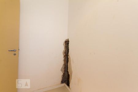 Apartamento à venda com 300m², 4 quartos e 3 vagas Apartamento à venda com 300m², 4 quartos e 3 vagasQuarto de Serviço 2