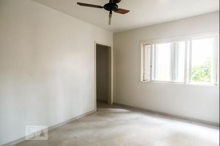 Sala de apartamento para alugar com 3 quartos, 81m² em Floresta, Porto Alegre