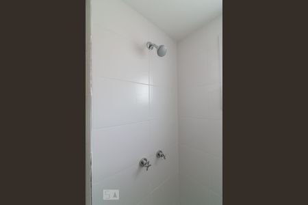 Apartamento à venda com 63m², 2 quartos e 1 vagaDetalhe do banheiro da suíte