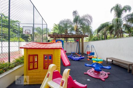 Apartamento à venda com 80m², 3 quartos e 1 vaga Apartamento à venda com 80m², 3 quartos e 1 vagaÁrea Comum - Playground