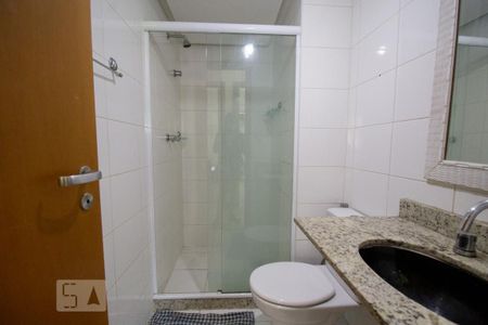 Apartamento à venda com 80m², 3 quartos e 1 vaga Apartamento à venda com 80m², 3 quartos e 1 vagaBanheiro Social