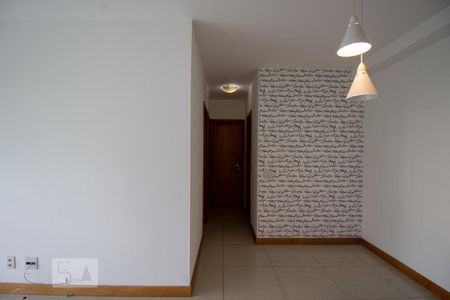 Sala de apartamento à venda com 3 quartos, 80m² em Recreio dos Bandeirantes, Rio de Janeiro